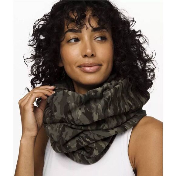 Lululemon Vinyasa Camo Customizable Wrap/Scarf - Picture 2 of 7